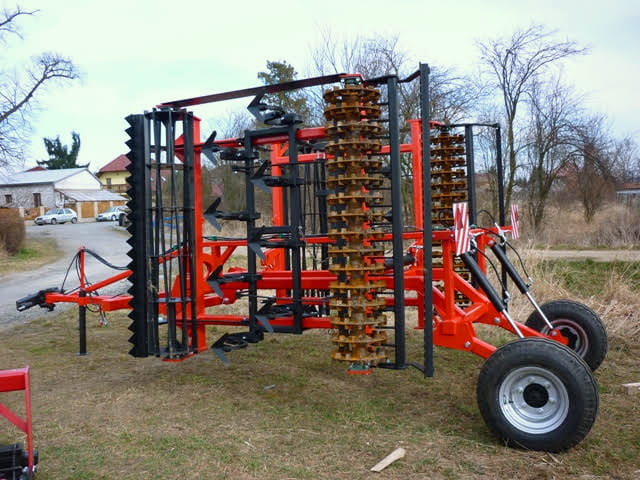 Kompaktor polonesený skládací KPS