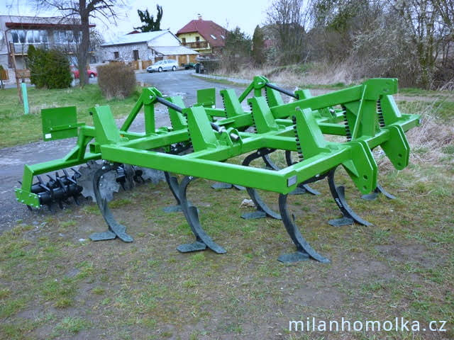 Zemědělská technika Radličkový podmítač Terran